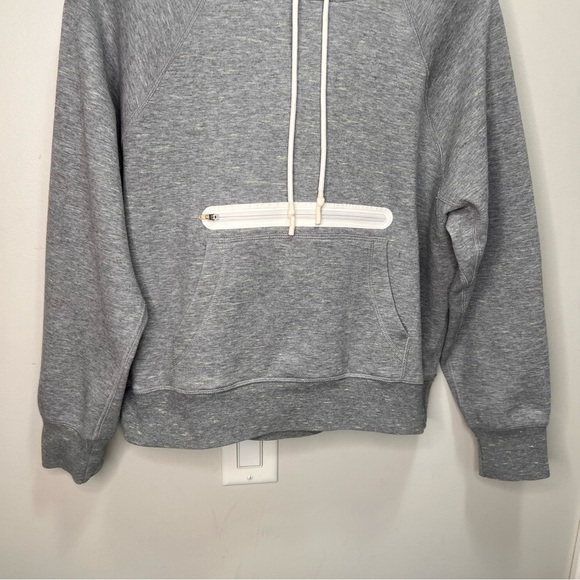 Aritzia Parklife Grey Cropped Hoody Size Small Casual Cozy Monochrome Neutral - Picture 4 of 11